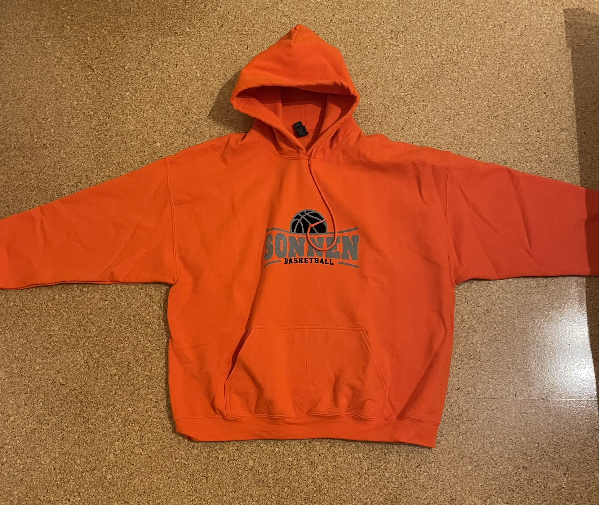 Oranger Kaputzensweater